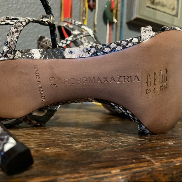 BCBG MAXAZRIA Womens White Snake Tanya Open Toe Stiletto Leather Sandals 6.5 - Picture 4 of 6